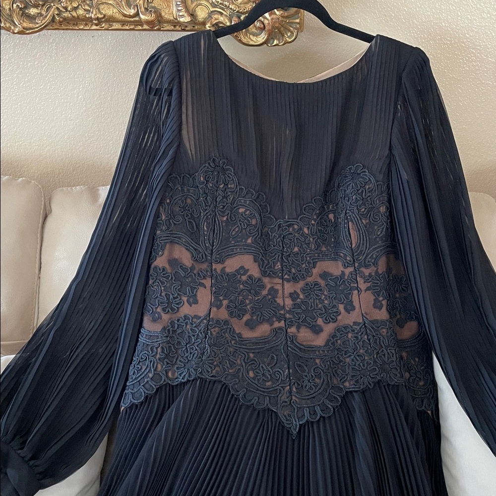 Travilla I.Magnin Vtg.Elegant Black Pleated Dress with Lace Detail Bodice - Picture 5 of 16